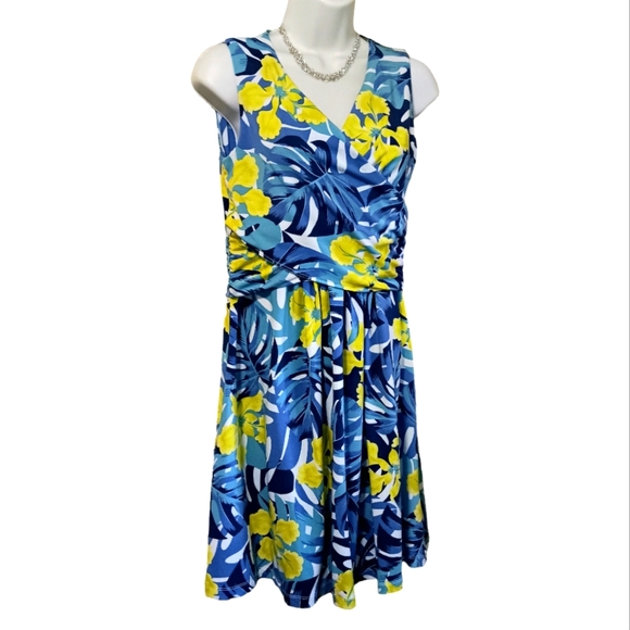 Land's End Tropical Criss-cross Dress, Size 6-8 petite. Excellent Pre-owned Cond - Picture 1 of 9